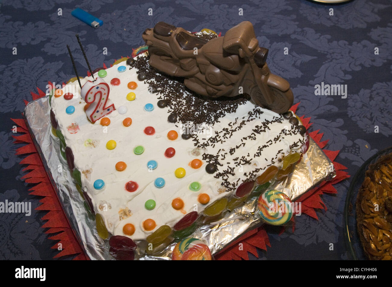 2 años torta de cumpleaños Foto de stock