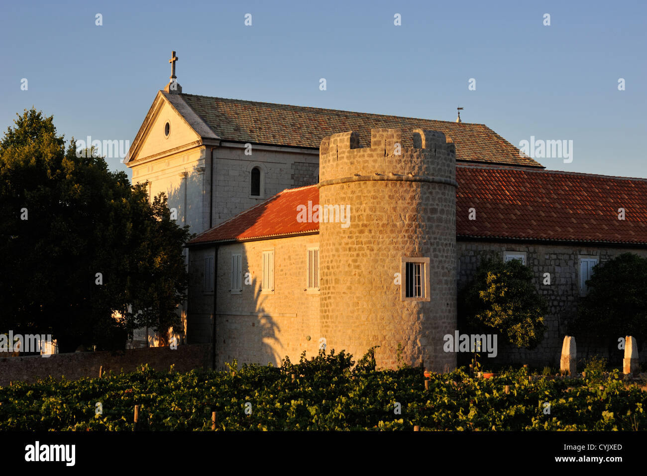 croacia, dalmacia, isla hvar, stari grad, monasterio dominicano Foto de stock