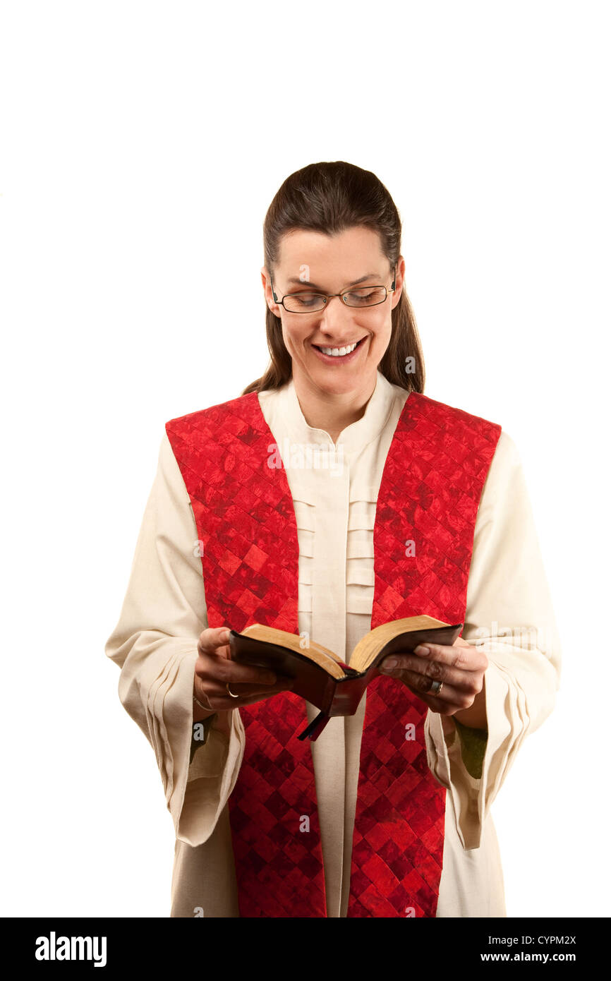 Bonita hembra pastor en túnica y rojo robaron Fotografía de stock - Alamy