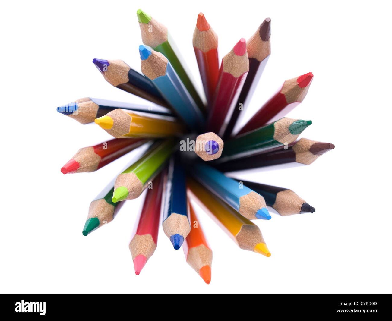 Vista superior del surtido de lápices de colores dispuestos en un círculo. Foto de stock