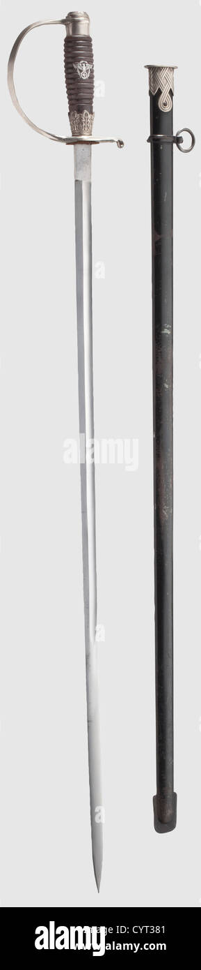 Una espada pequeña para una policía NCO, hecha por F.W. Höller,Solingen una hoja de un solo filo con fullers en ambos lados,Marca del fabricante en el ricoso,hilado de nudillebobar niquelado,y agarre con emblema policial que ha conservado alrededor del 50 % de su ennegrecimiento. La vaina de acero lacado negro con defectos. Condición intacta. Longitud 95 cm,histórico,histórico,1930,1930,siglo 20,propulsores,esbeltas,hojas,arma de cuerpo,armas de cuerpo,arma de mano,armas de mano,mano,arma,armas,armas,armas,objetos,objetos,alambiques,recortes,recortes,corte o,Derechos-adicionales-Clearencias-no disponible Foto de stock