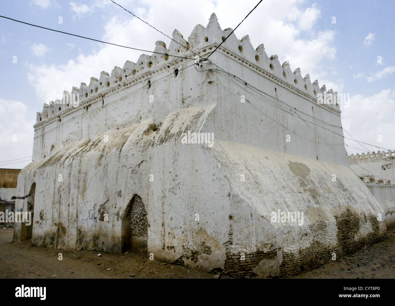 Pared Blanca de una mezquita, Zabid, Yemen Foto de stock