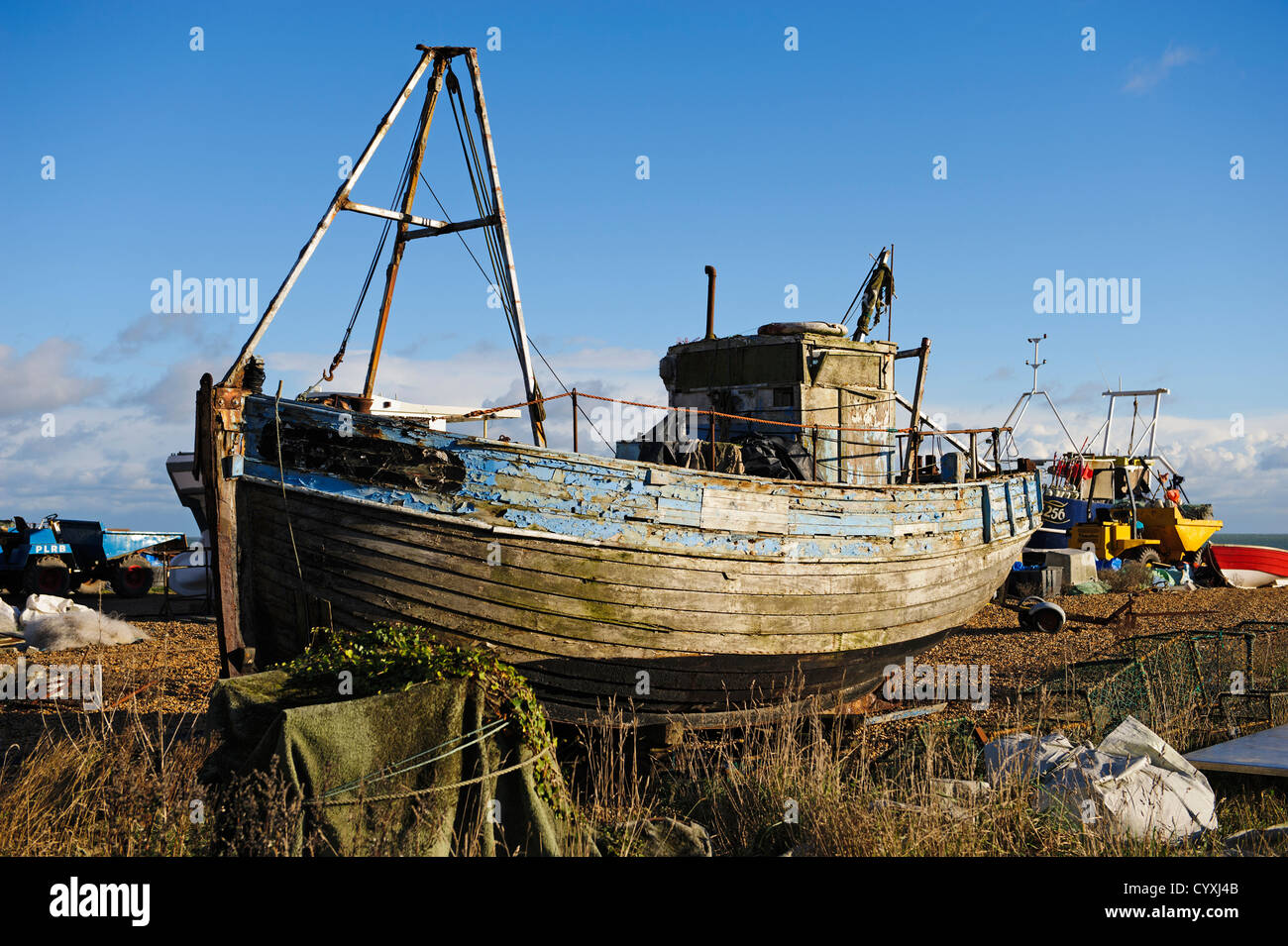 Un Bote De Pesca Abandonado Foto de archivo - Imagen de paleta, abandonado:  236158904