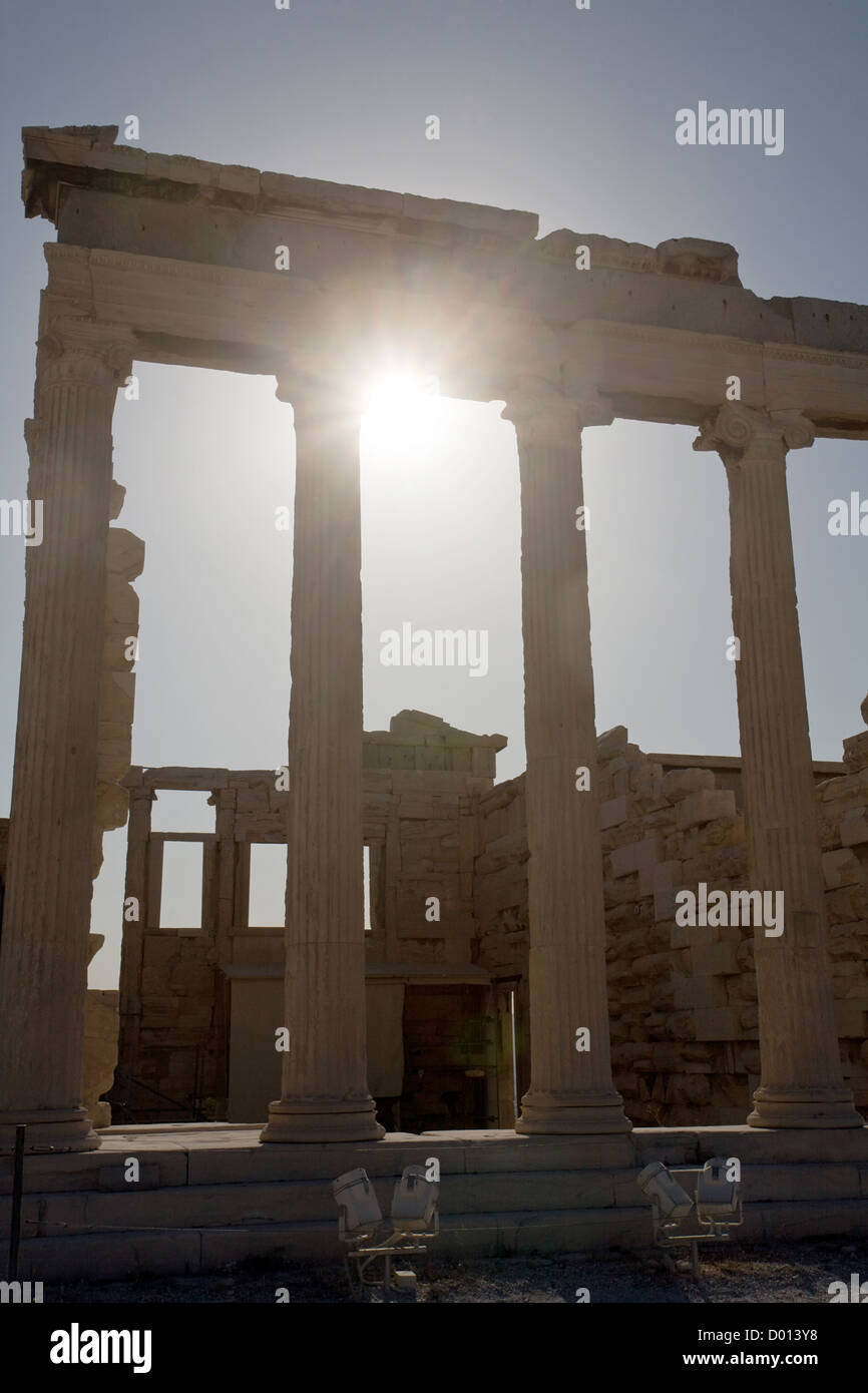 Pórtico de templo griego fotografías e imágenes de alta resolución - Alamy
