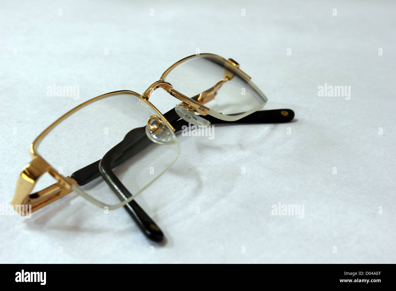 Un par de gafas de lectura Foto de stock