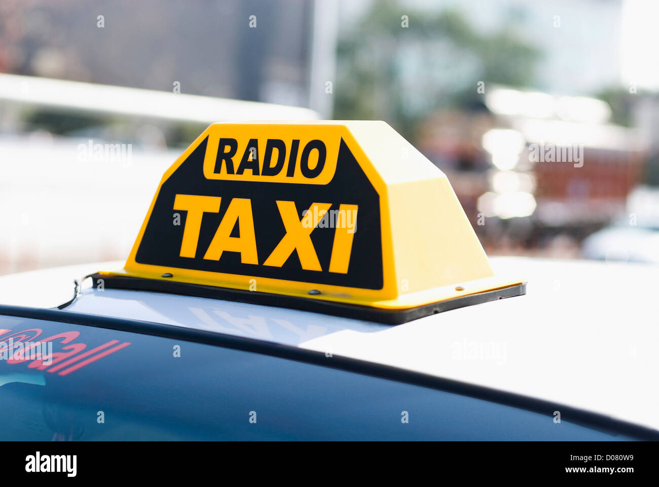 Radio taxi fotografías e imágenes de alta resolución - Alamy