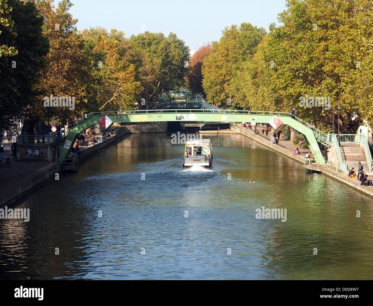 Paris - Canal St Martin Foto de stock