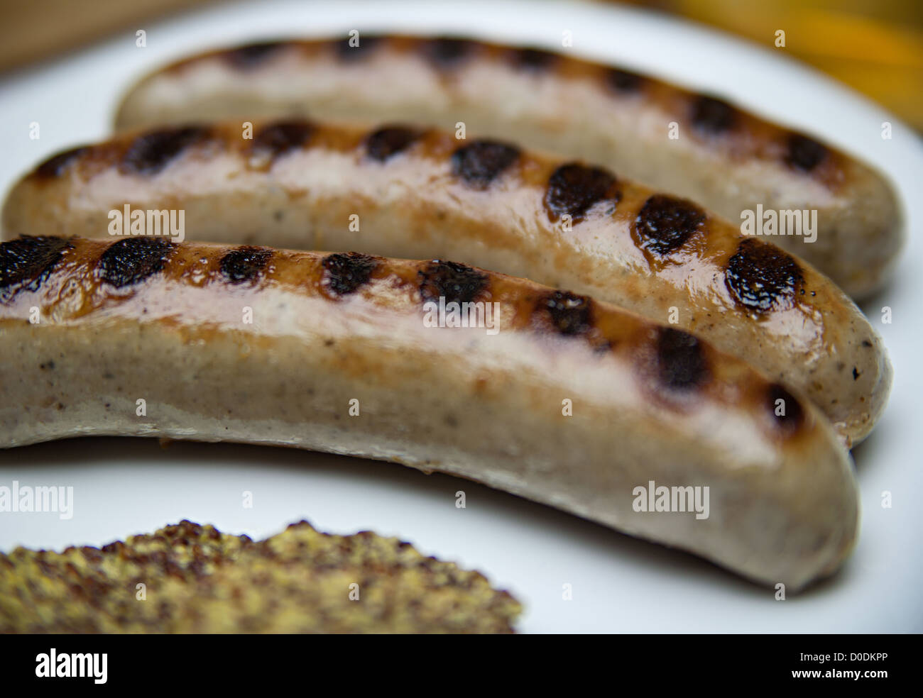 Parilla salchichas bratwurst Foto de stock