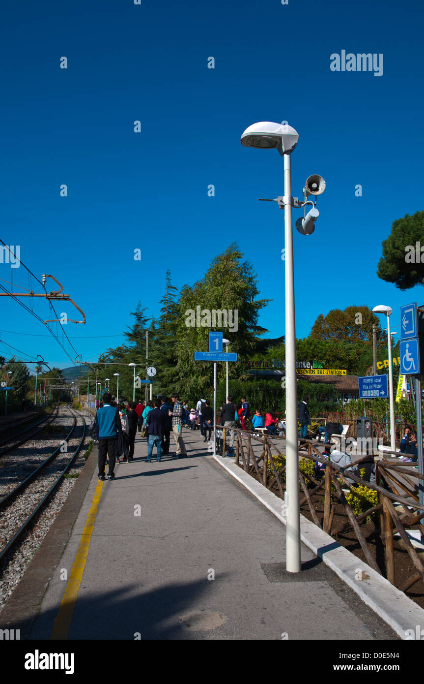 Pompei Scavi estación de tren cerca de Nápoles, en la región de Campania al sur de Italia Europa Foto de stock