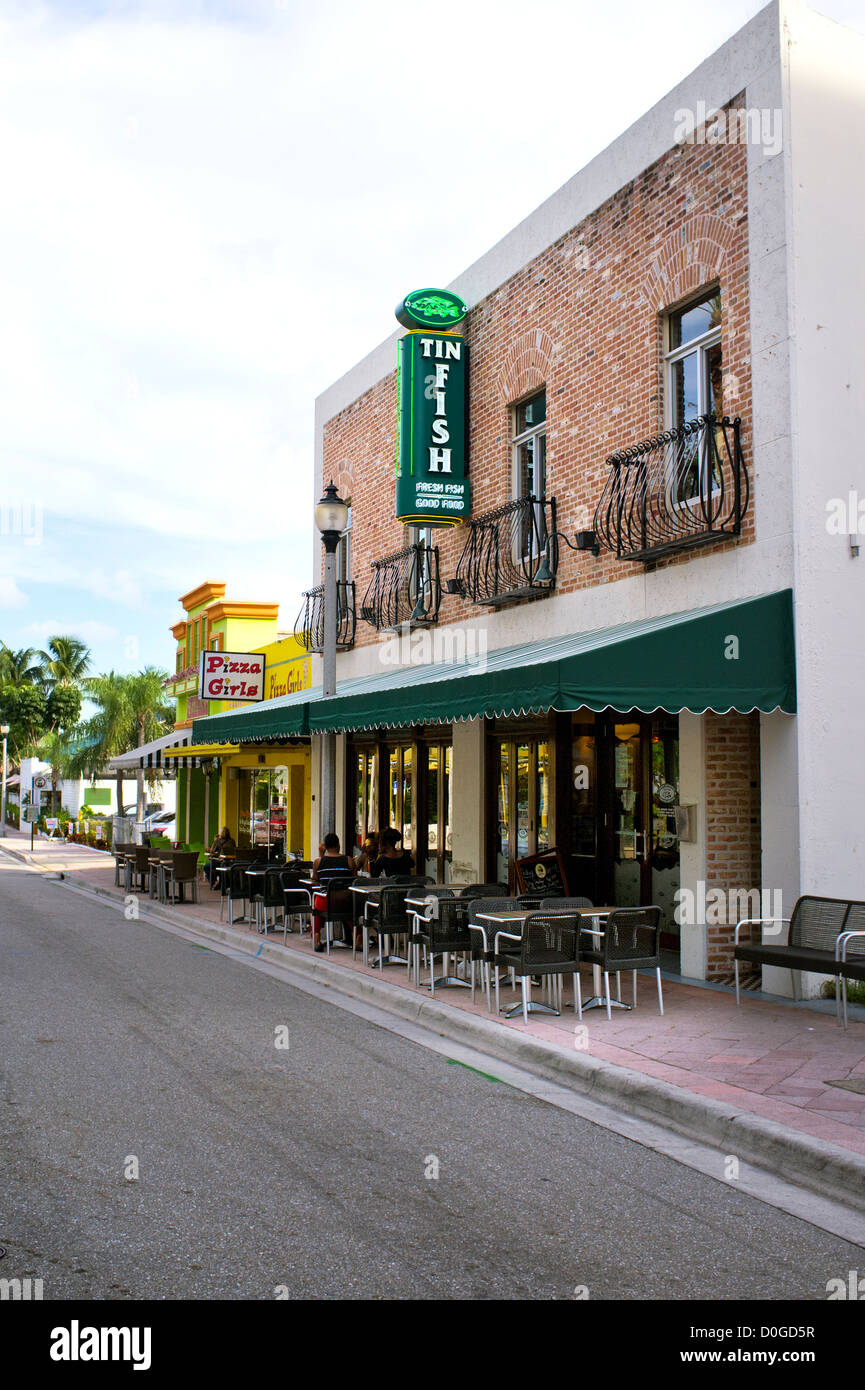 Pez de estaño de un popular restaurante en West Palm Beach, Florida. Foto de stock