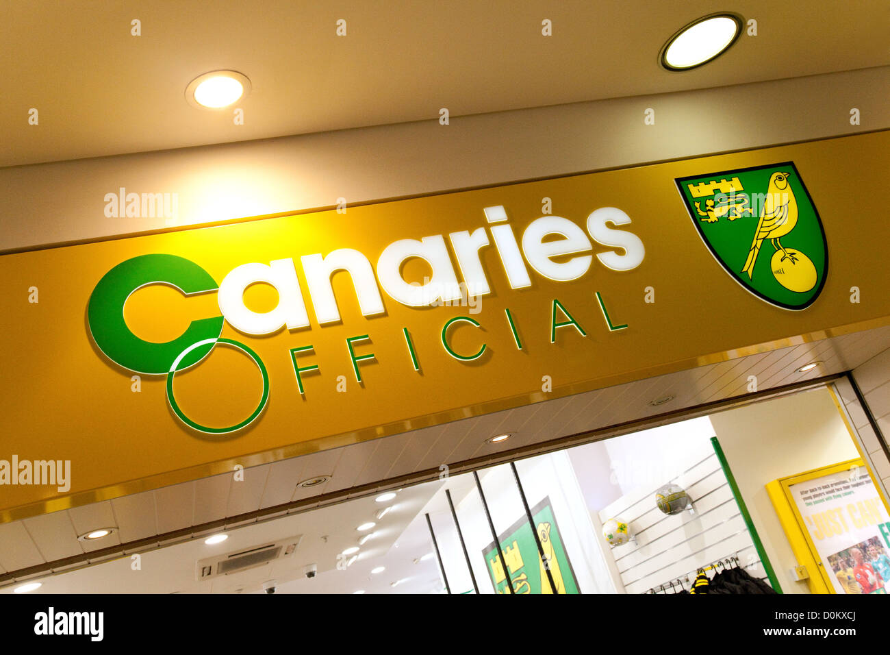 El Norwich City Football Club Canarias tienda, centro comercial Chapelfield, Norwich Norfolk UK Foto de stock