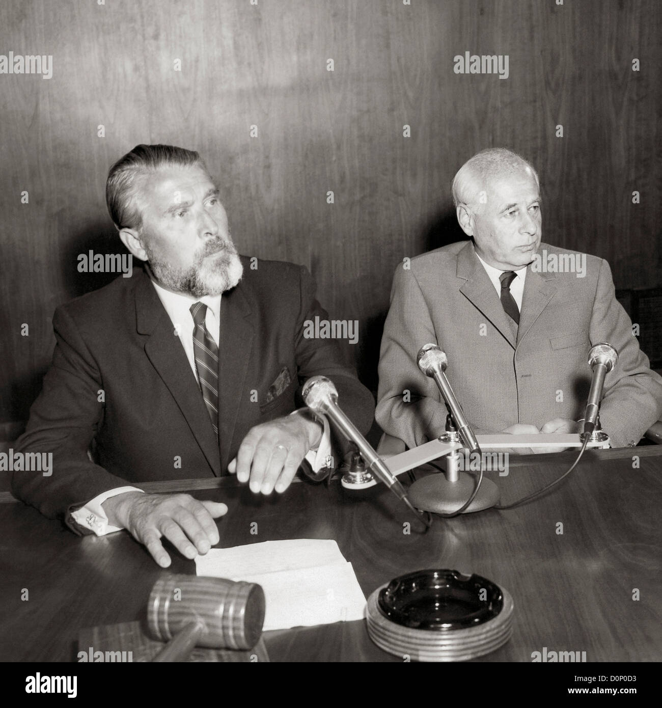 Wernher von Braun y Eberhard Rees Foto de stock