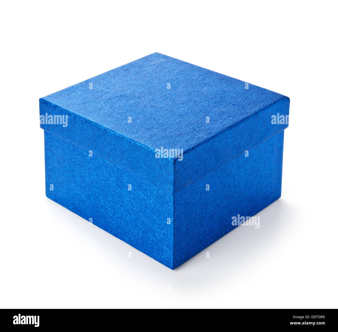 Caja de regalo brillante azul aislado sobre fondo blanco. Foto de stock