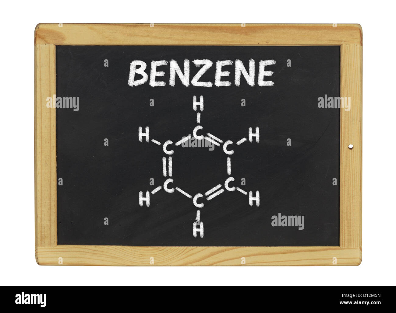 Fórmula química del benceno en una pizarra Foto de stock