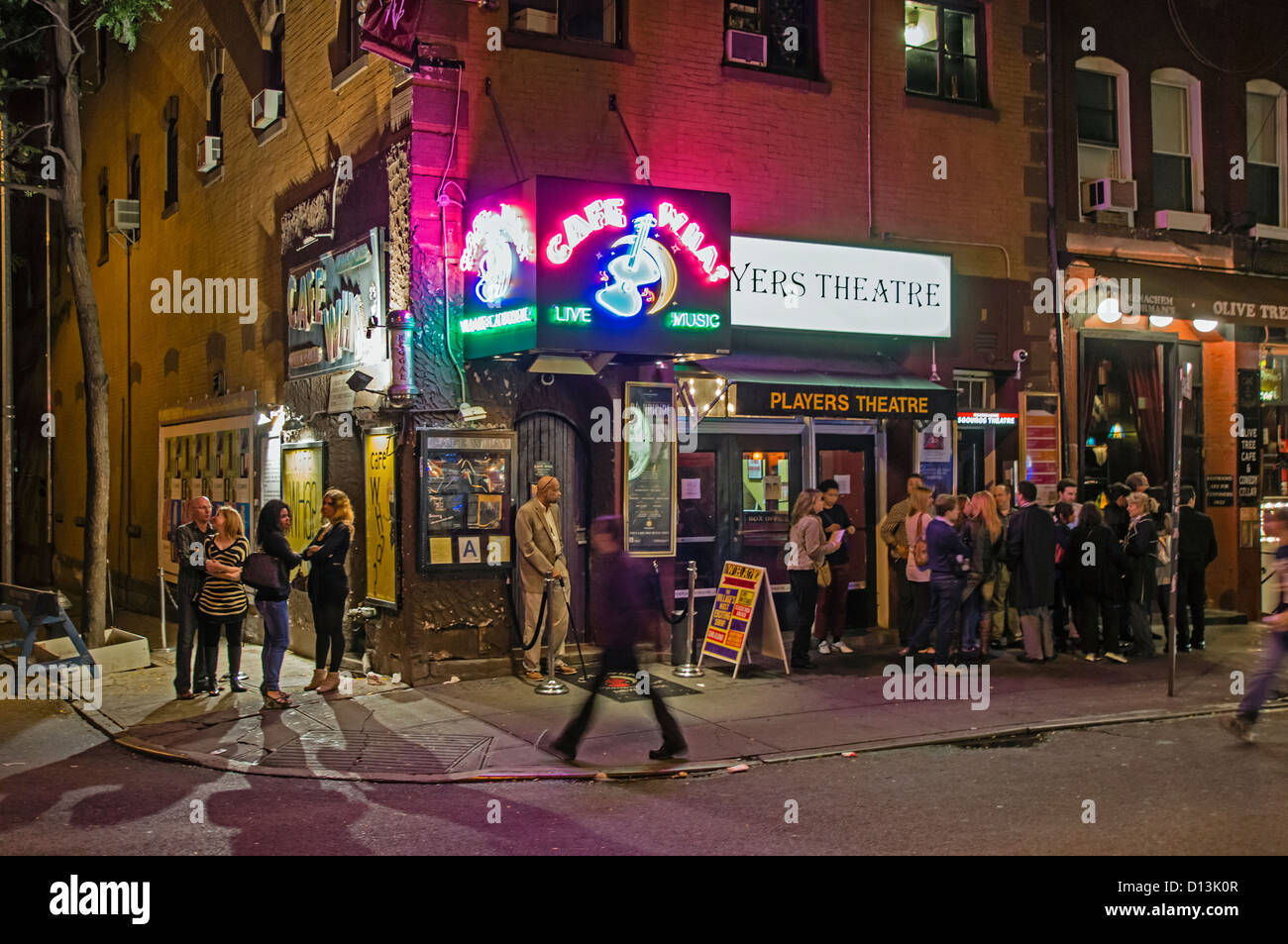 Greenwich Village, Thompsen street, la vida nocturna, los bares, Cafe Wha , música en vivo, Street, NYC Foto de stock