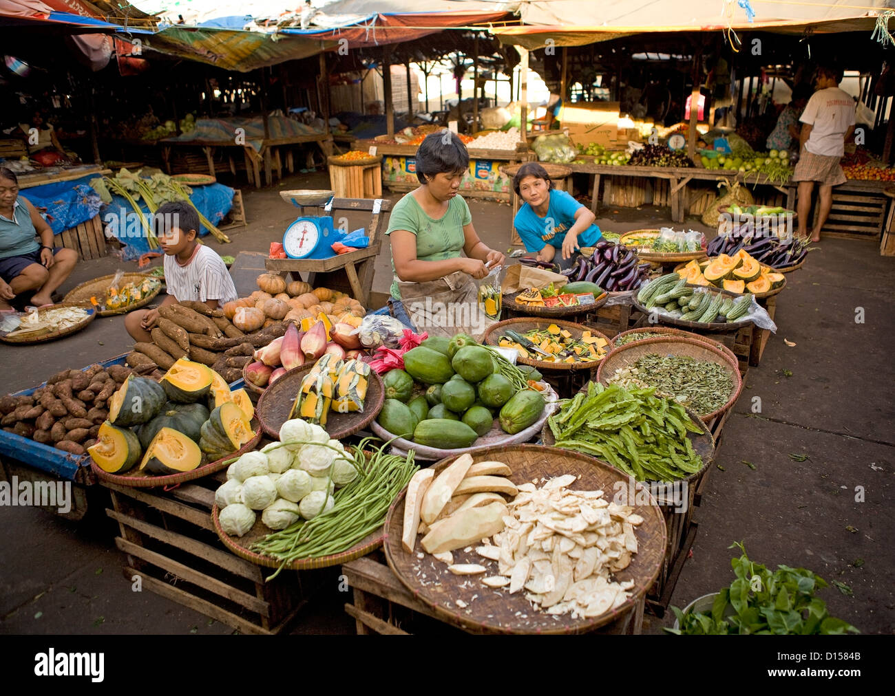 Go Fresh mercado móvil ofrece frutas y verduras frescas 