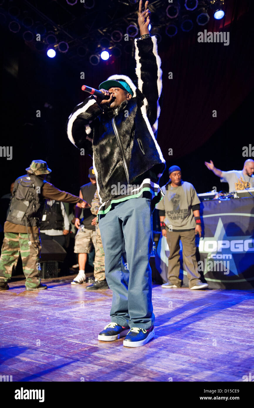 Flav de Public Enemy realizando en Chicago, Illinois como parte del Hip Hop dioses Tour. Foto de stock