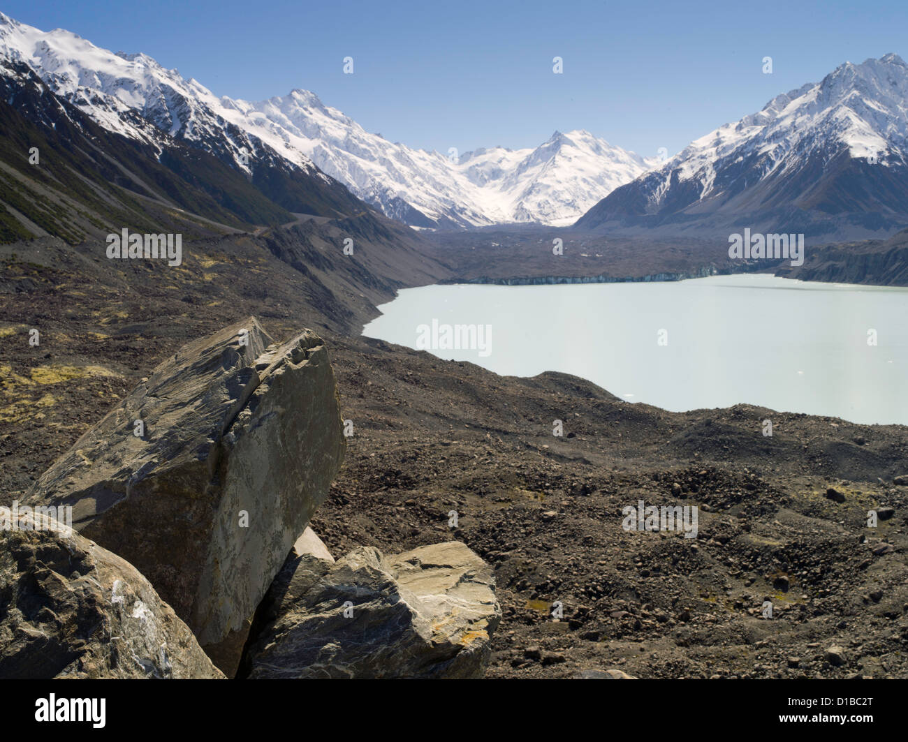 Vistas del Glaciar de Tasmania y el lago Azul, desde Aoraki/Mt. Parque Nacional de Cook, Nueva Zelanda Foto de stock