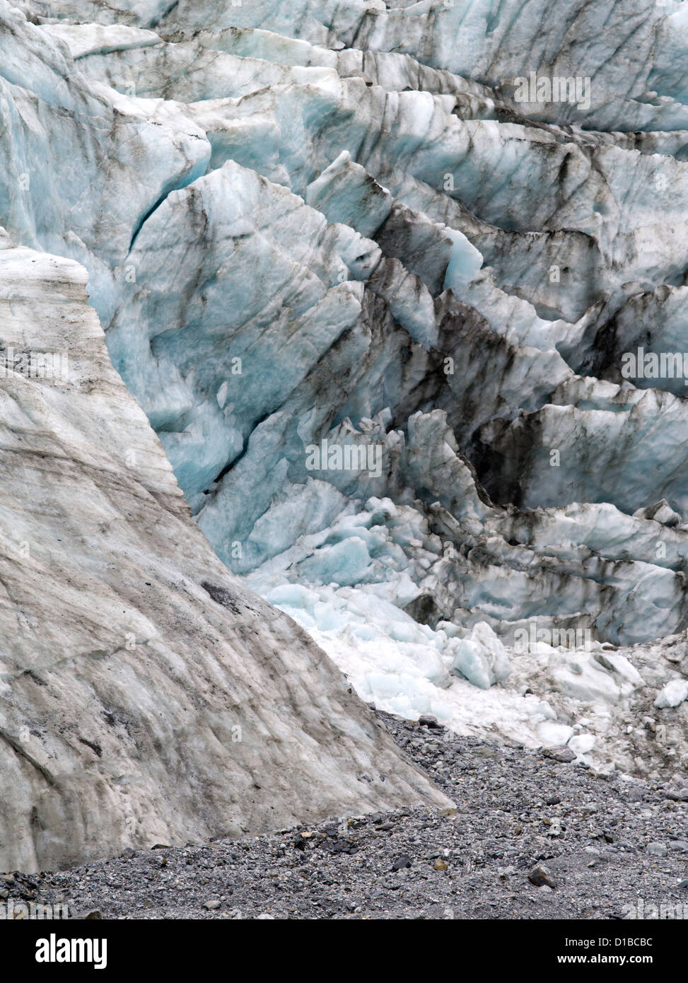 Acercamiento de Fox Glacier/Te Moeka o Tuawe/, Westland Tai Poutini National Park, Nueva Zelanda Foto de stock