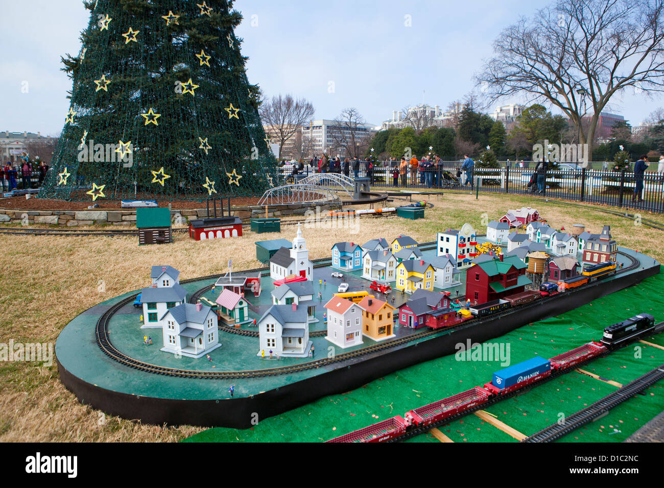 2012 Árbol Nacional de Navidad y el modelo tren exhibición - Washington, D.C. Foto de stock