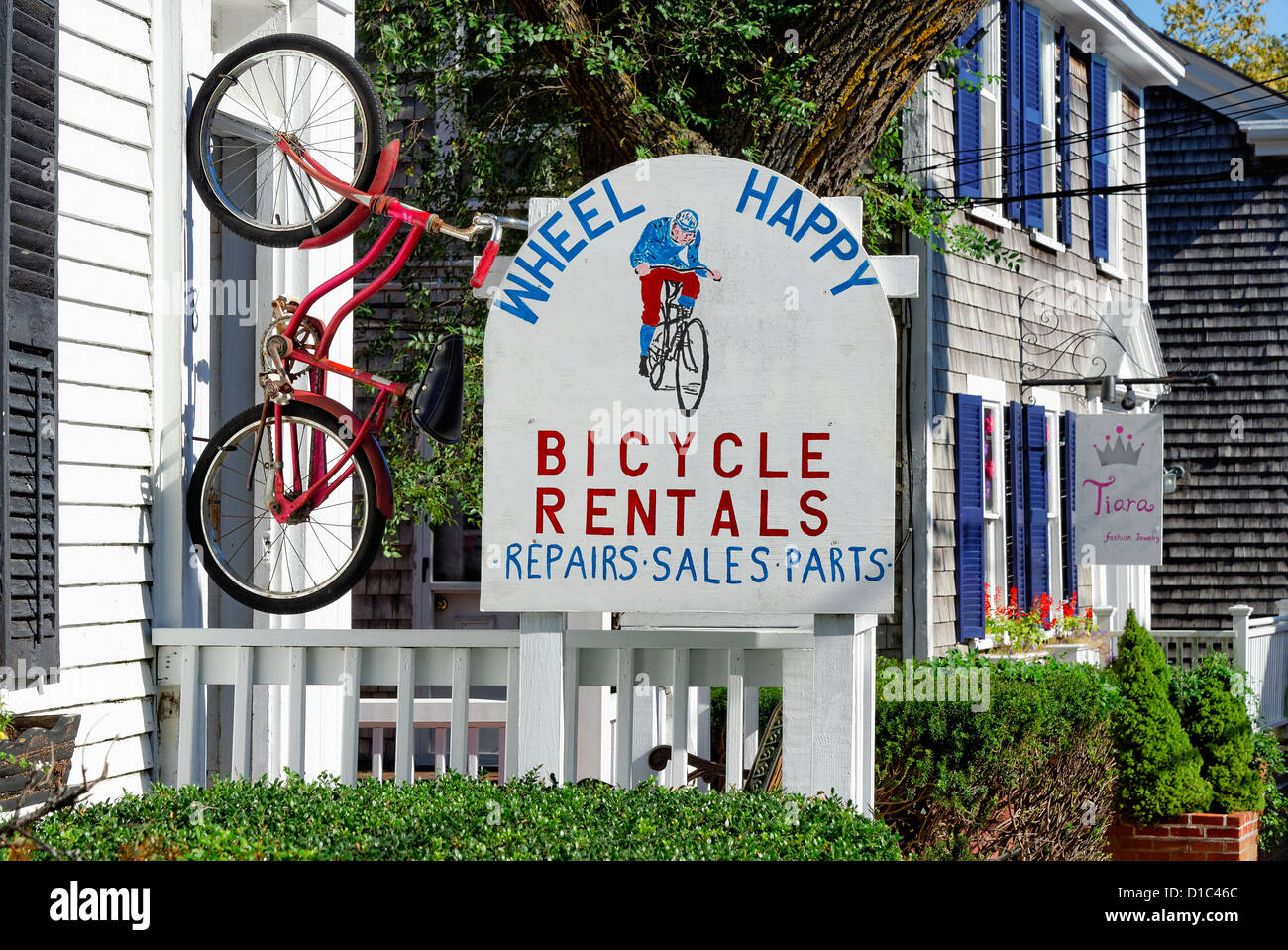 Tienda de alquiler de bicicletas, en Edgartown, Martha's Vineyard, Massachusetts, EE.UU. Foto de stock