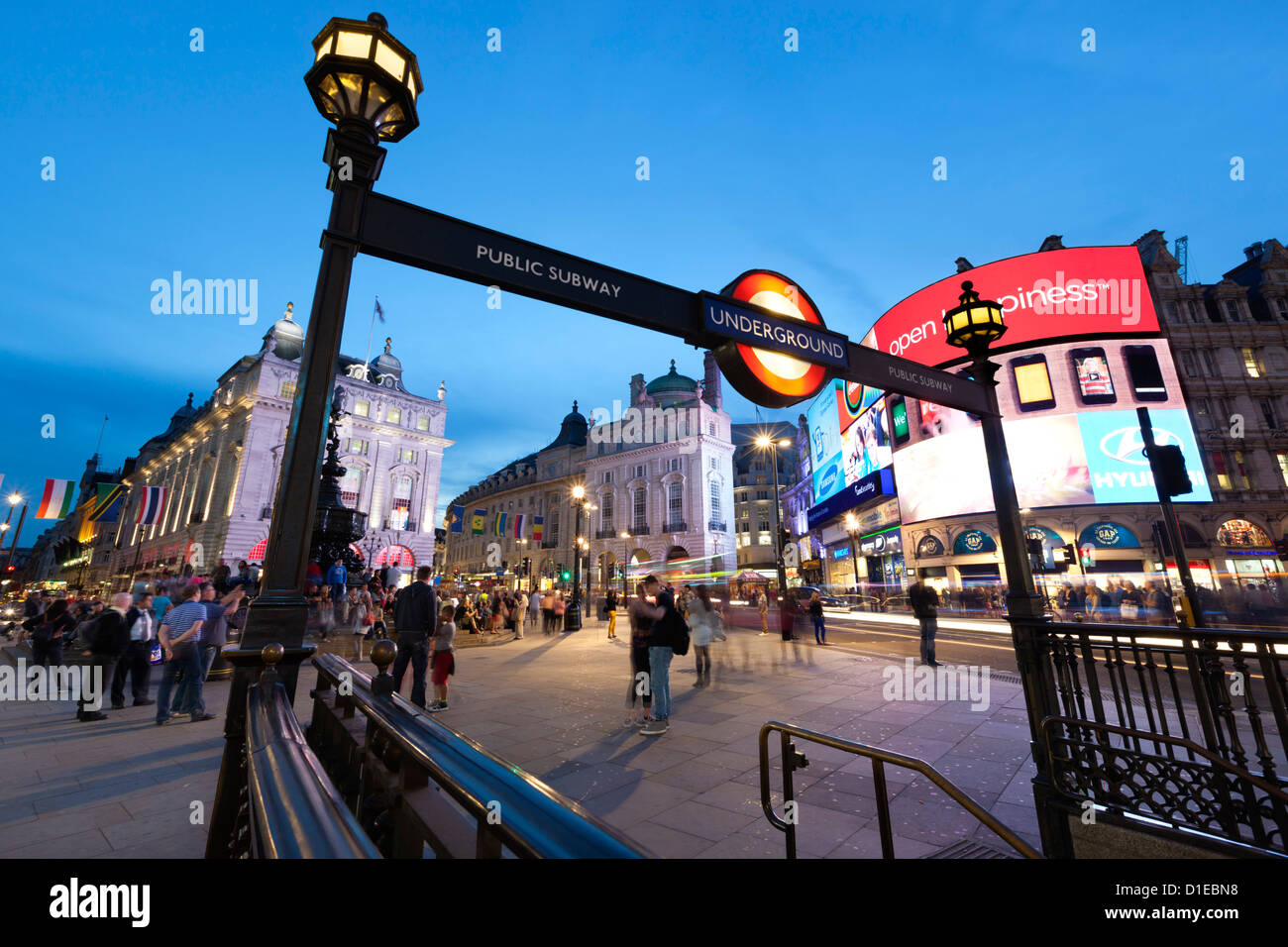Piccadilly Circus, Londres, Inglaterra, Reino Unido, Europa Foto de stock