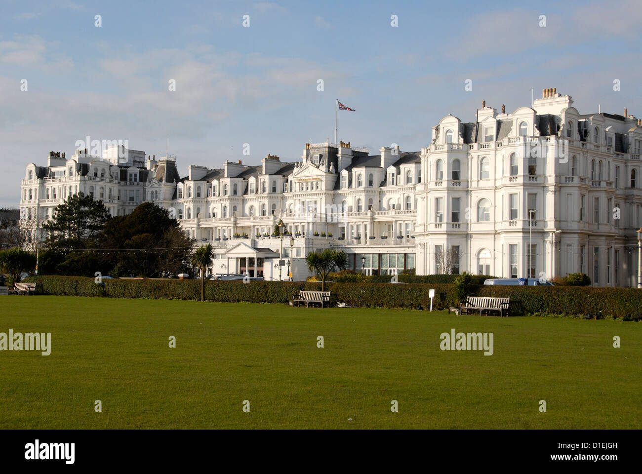 Grand Hotel en el paseo marítimo de Eastbourne, Reino Unido Foto de stock