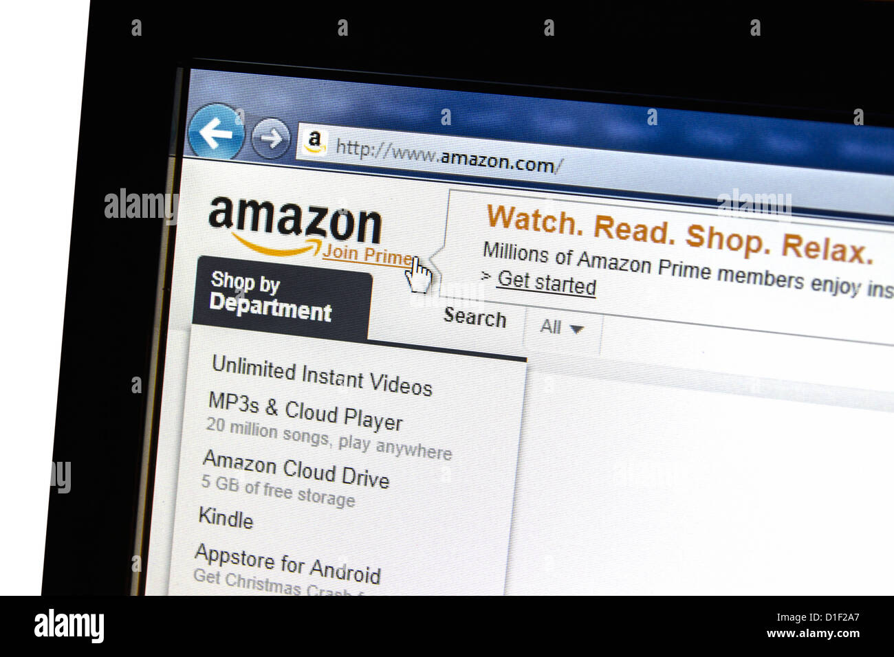 Sitio web Amazon en una pantalla de ordenador. Amazon.com es una compañía de comercio electrónico americano. Foto de stock