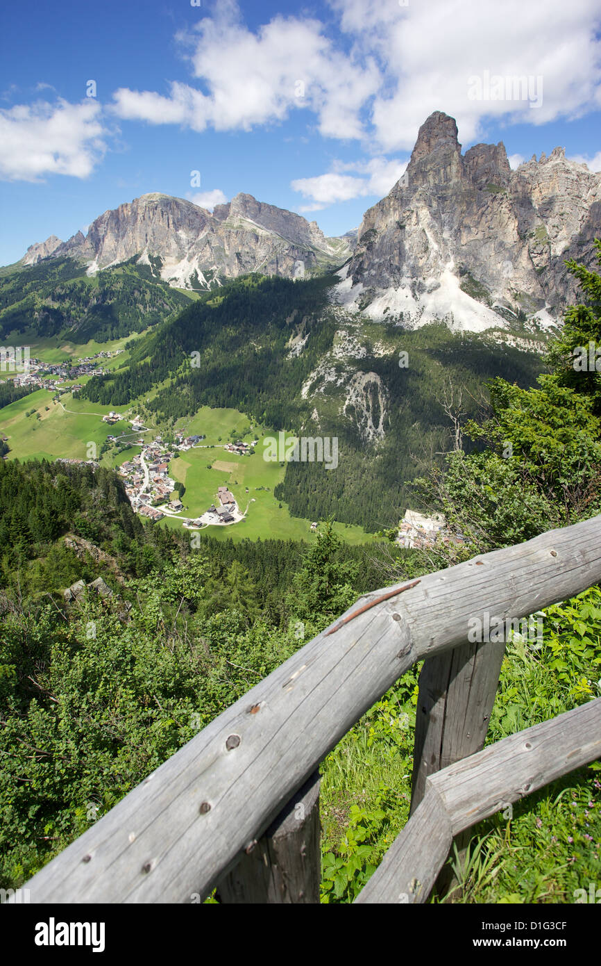 Vista desde Col Alto, Corvara, Badia Valle, provincia de Bolzano, Trentino-Alto Adigio/Tirol del Sur, Dolomitas, Italia Italia, Europa Foto de stock