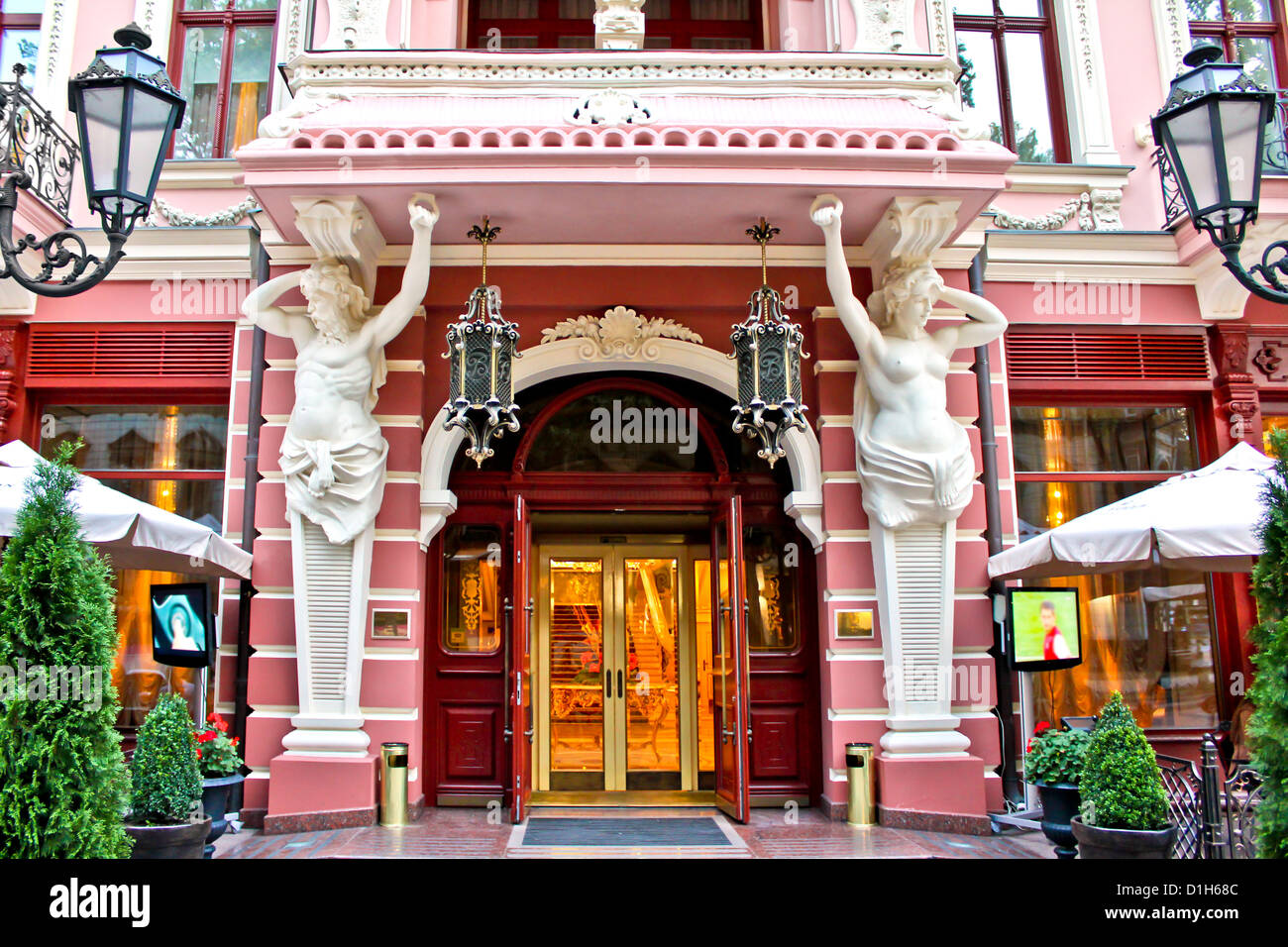 La entrada del Hotel Bristol - Odessa, Ucrania Foto de stock