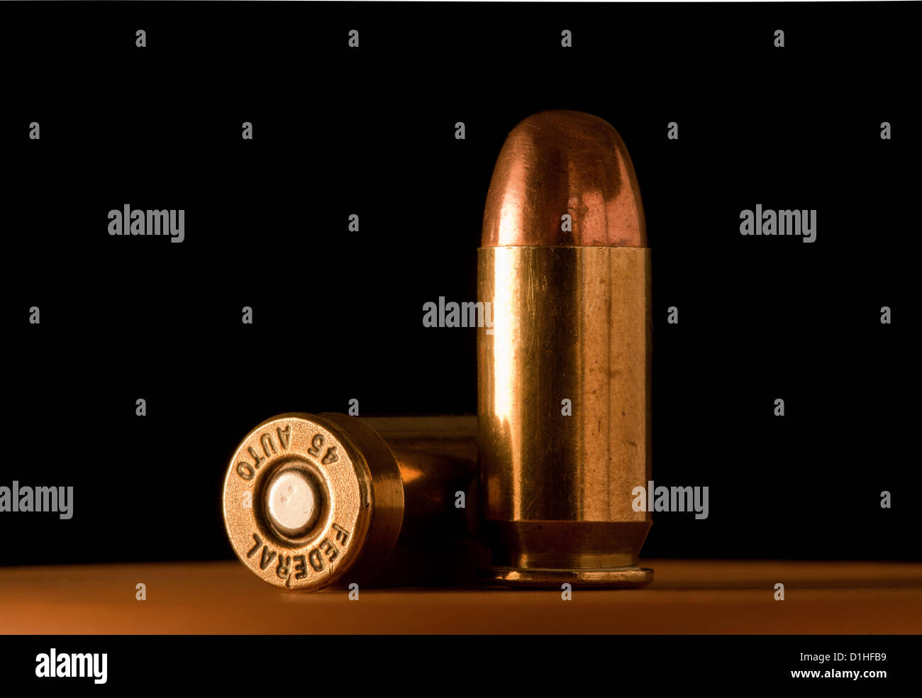 Balas de calibre 45. Foto de stock