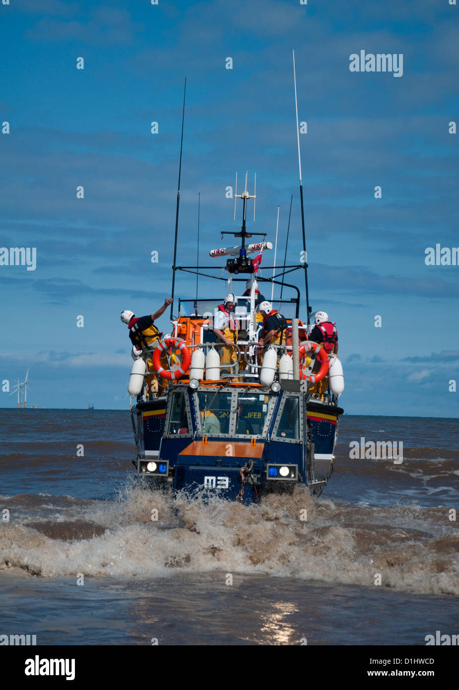 Bote Salvavidas y la tripulación del ejercicio de entrenamiento Foto de stock