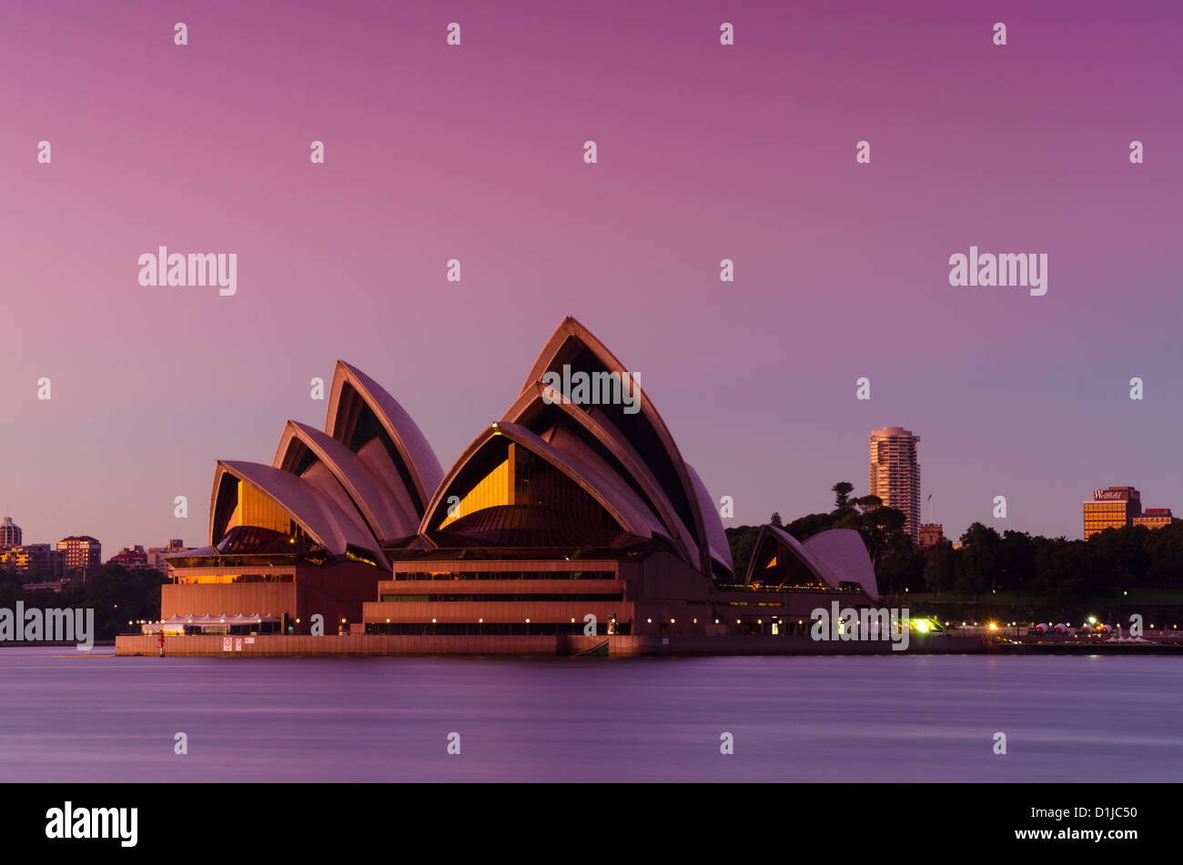 Sydney Opera House a la luz de la mañana temprano Foto de stock