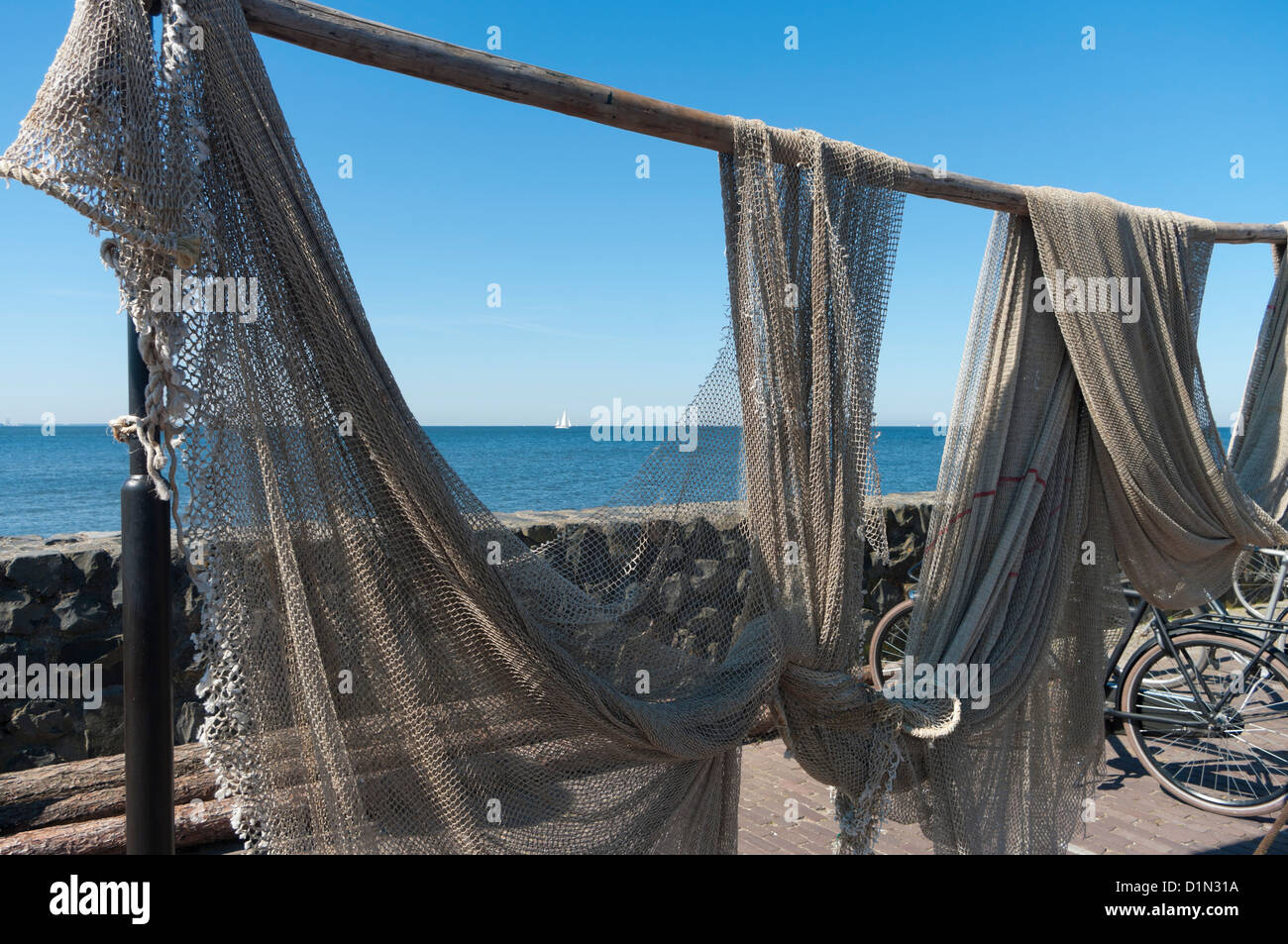 Redes de pesca holandés cortador a secar colgadas Foto de stock