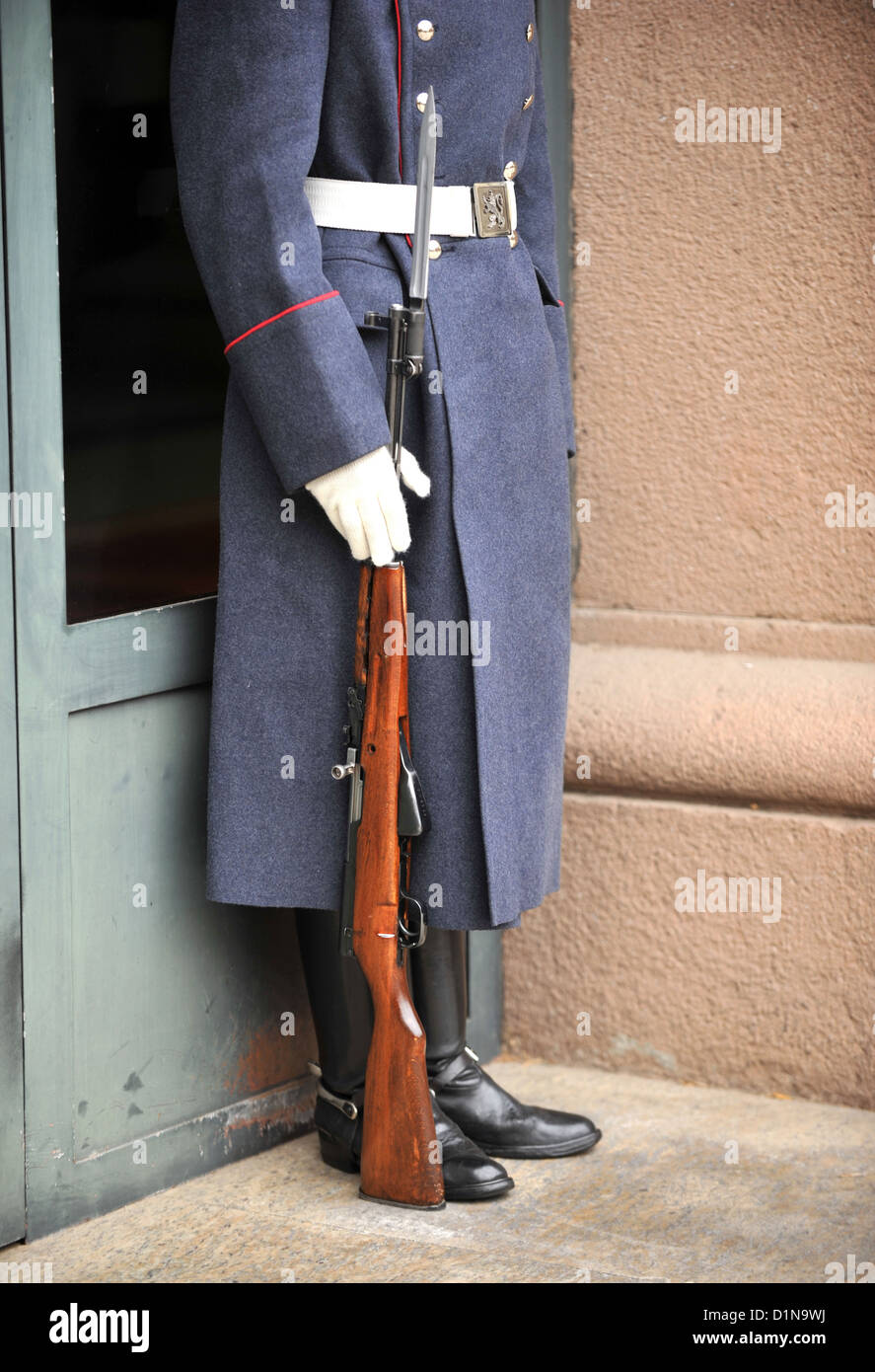Soldado de guardia en la oficina del Presidente en Sofía, Bulgaria Foto de stock