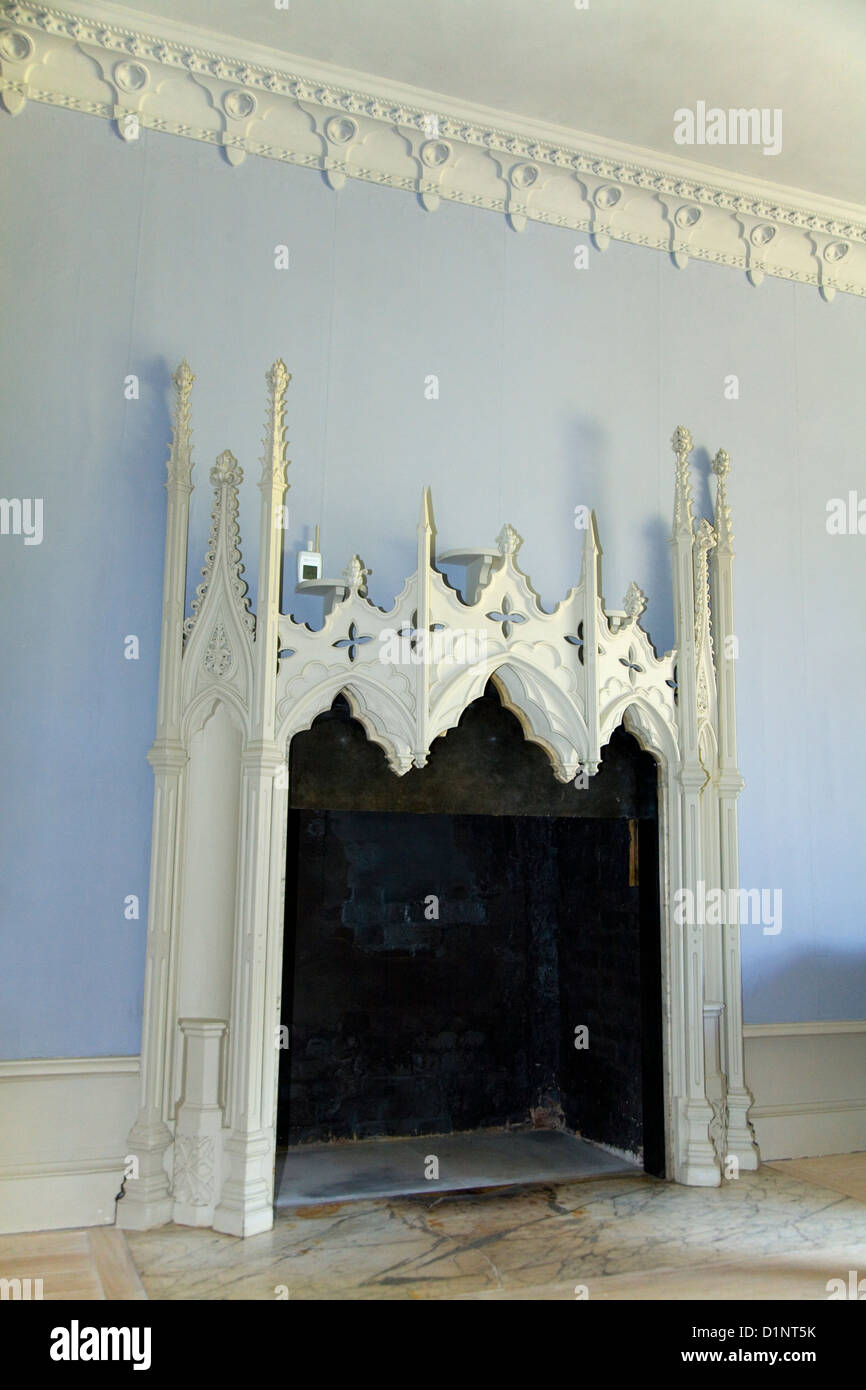 Chimenea gótico manto / / / mantlepiece chimneypiece piezas restauradas de Strawberry Hill House, Twickenham. Middlesex. En el Reino Unido. Foto de stock