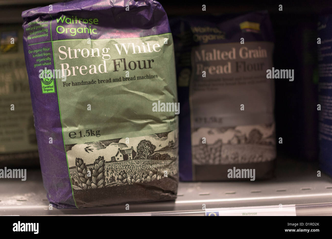 Una bolsa de fuerte blanco ecológico Waitrose harina para hacer pan casero. Foto de stock