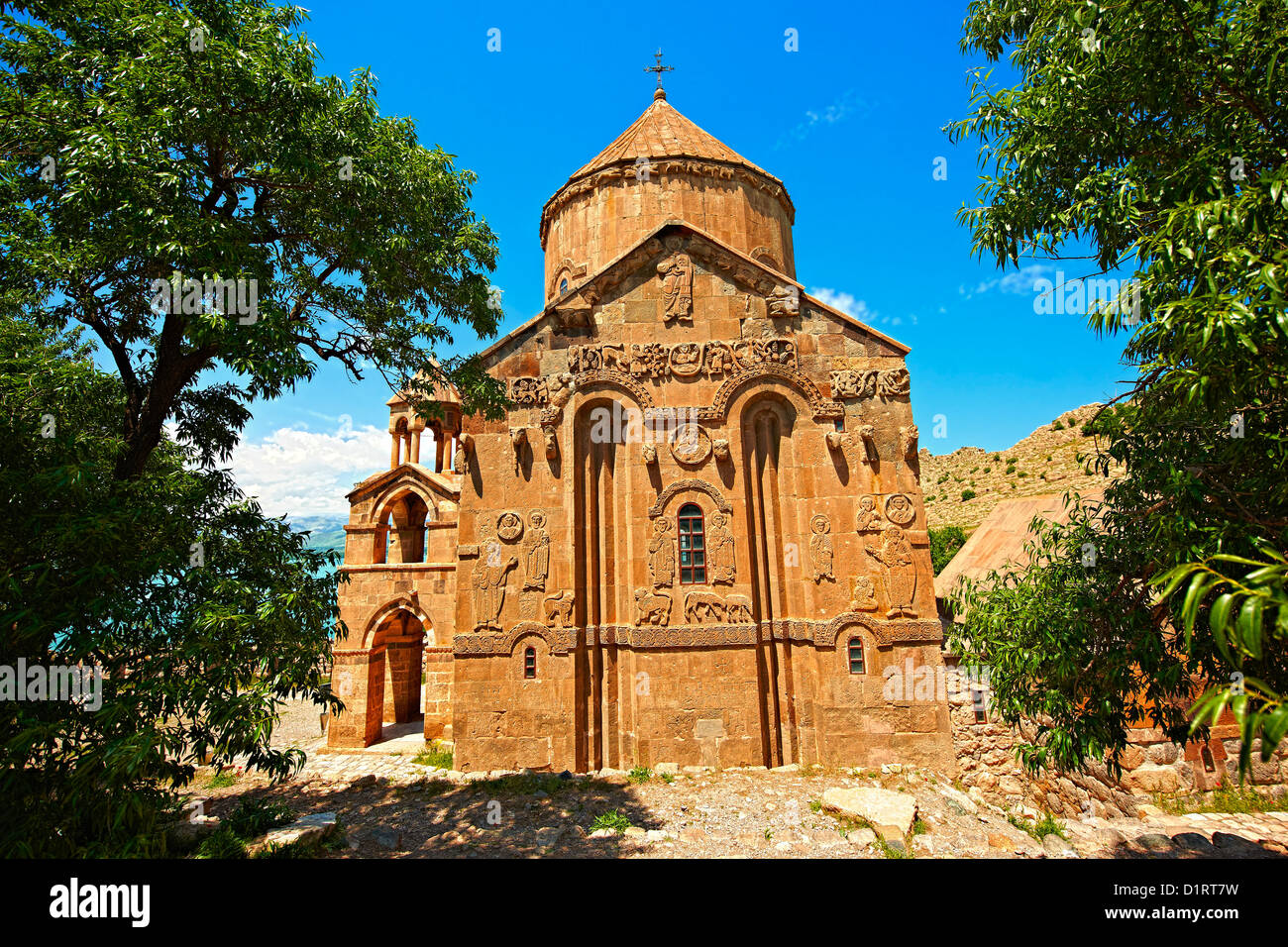 Siglo 10 La catedral ortodoxa armenia de la Santa Cruz en la isla de Akdamar, Lago Van, Turquía 55 Foto de stock