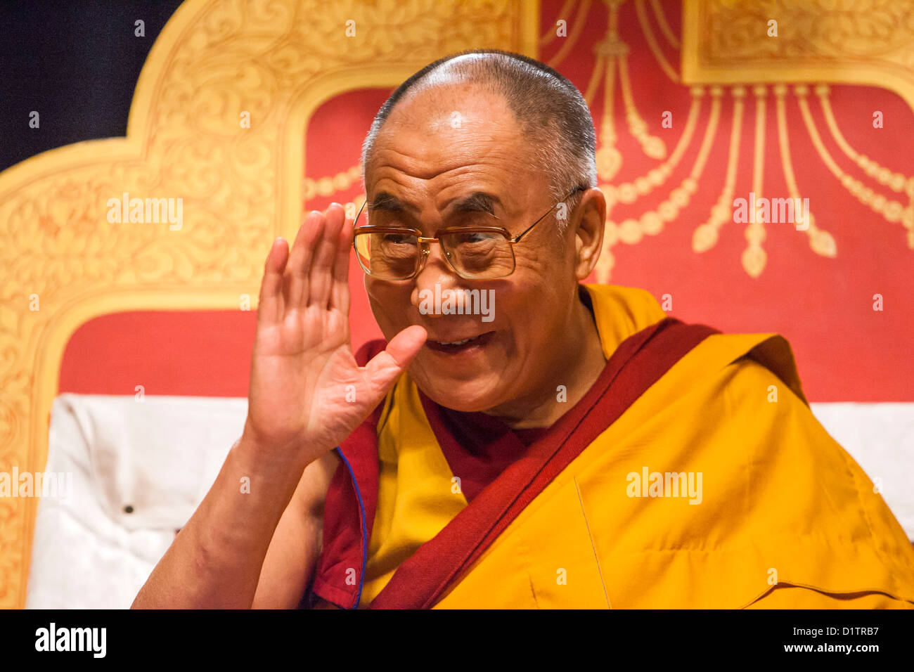 Su Santidad el Dalai Lama, retratada en el Vector Arena de Auckland Nueva Zelanda Foto de stock
