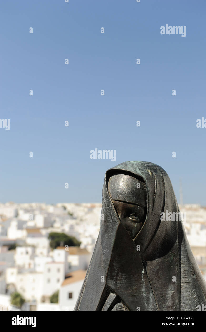 Estatua de una mujer en Vejer de la Frontera, Cádiz, Andalucía, España Foto de stock