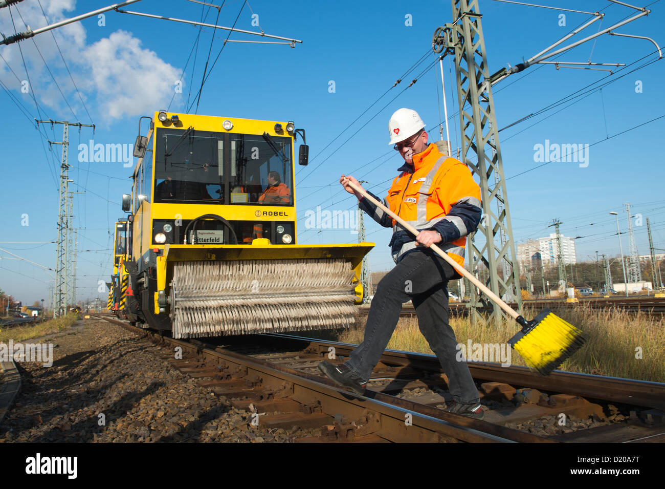 Berlín, Alemania, la rampa de automóviles para el mantenimiento de la red de ferrocarriles Foto de stock