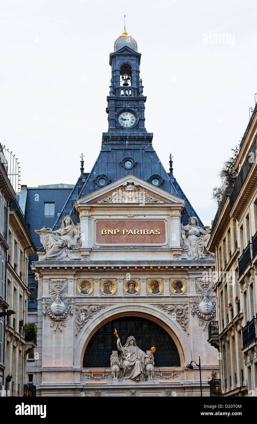 Detalle del edificio de BNP Paribas, Rue de Rougemont, París, Francia, Europa Foto de stock