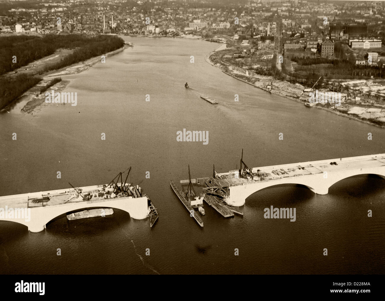 Fotografía aérea histórica Arlington Memorial Bridge, Río Potomac, 1929 Foto de stock