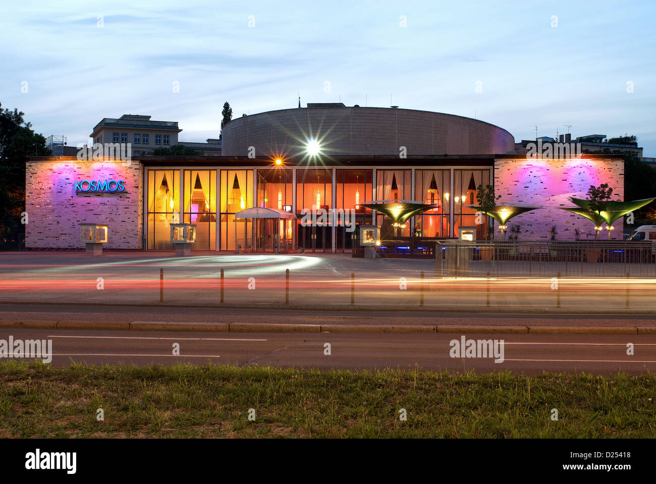 Berlín, Alemania, el cosmos es un centro de eventos con discoteca Foto de stock