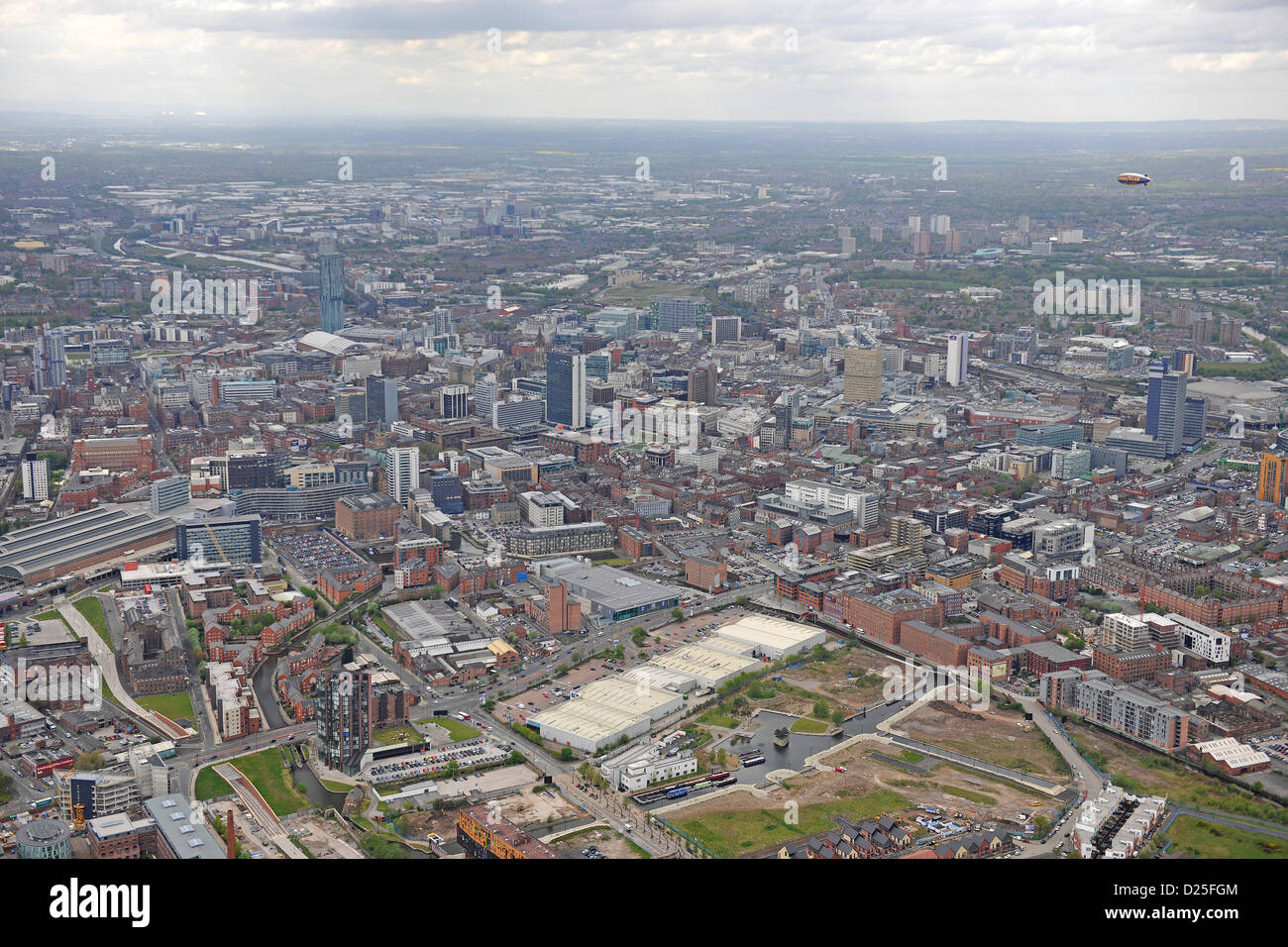 Fotografía aérea del centro de la ciudad de Leeds Foto de stock