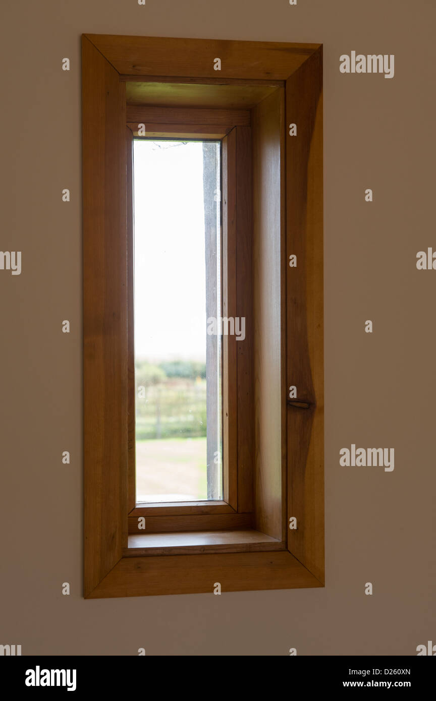 Ventana estrecha fotografías e imágenes de alta resolución - Alamy