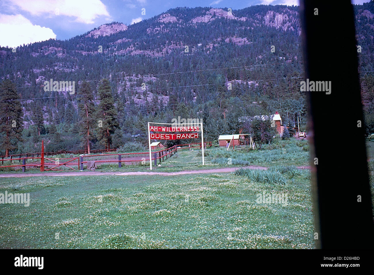 Última Primavera En Colorado: Túneles De Ferrocarril De Midland a Lo Largo  Del Río Arkansas Imagen de archivo - Imagen de verano, coche: 154513049