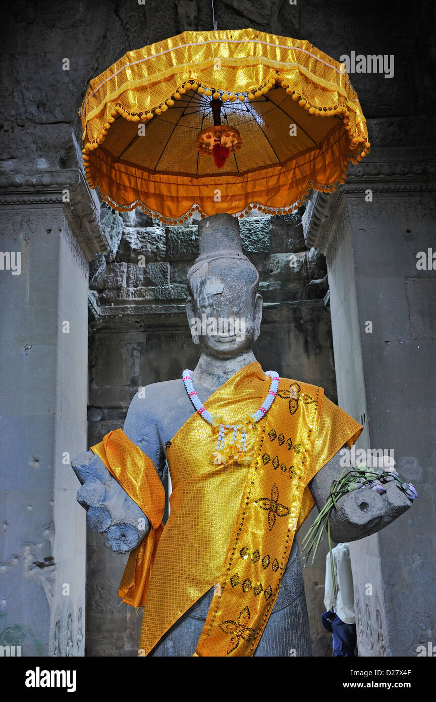 Estatua de Buda en el templo de Angkor Wat, Camboya Foto de stock