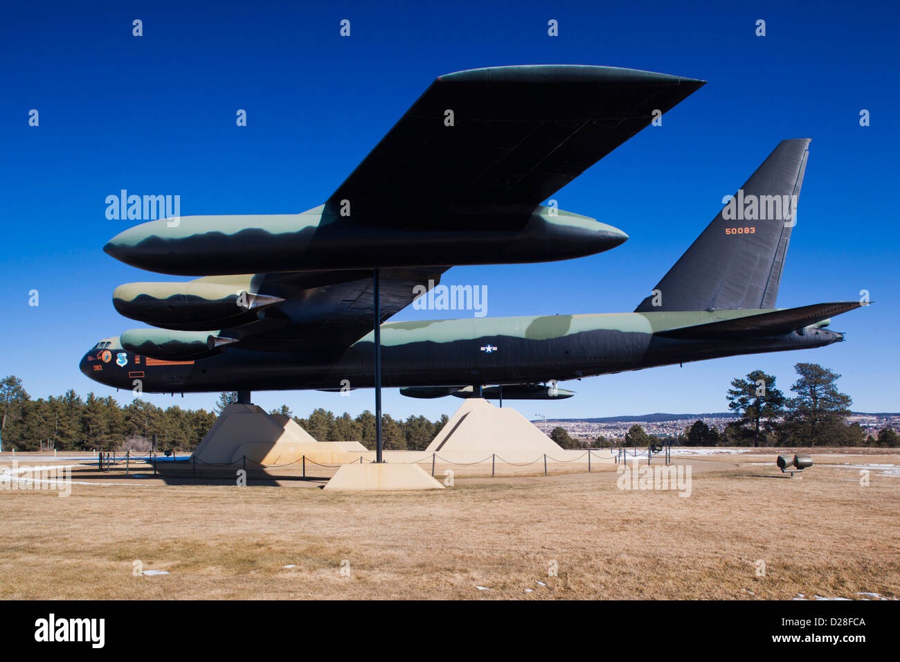 Ee.Uu., Colorado, Colorado Springs, Academia de la Fuerza Aérea de los Estados Unidos, la guerra de Vietnam bombardero B-52 mostrar Foto de stock