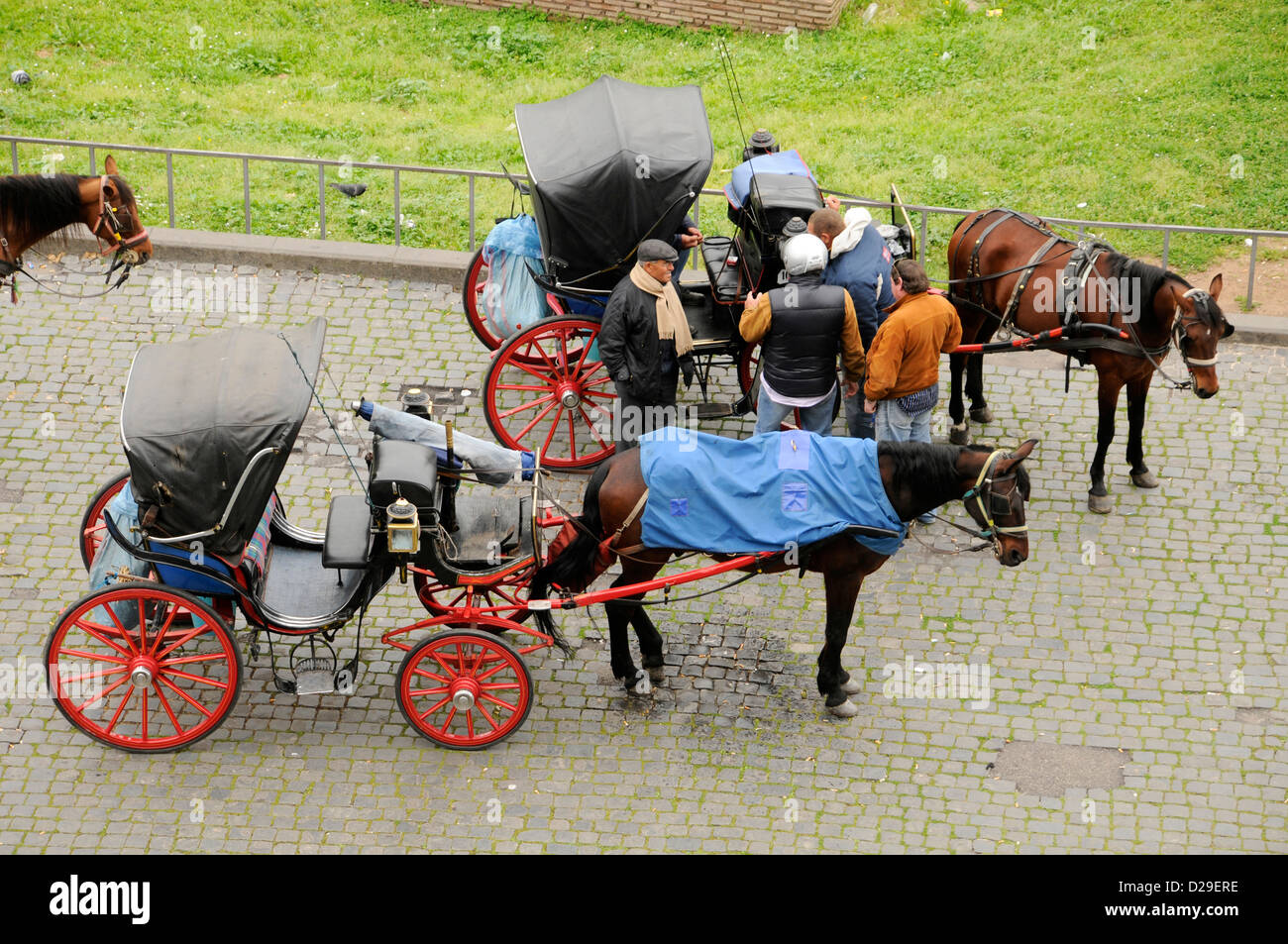 Horse-Drawn carruajes. Roma, Italia. Foto de stock